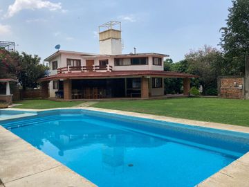 VENTA DE CASA EN PUEBLO MÁGICO TEPOZTLAN MORELOS