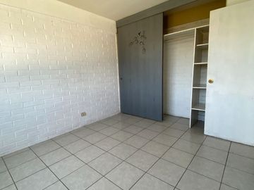 Solido departamento barrio Yungay.