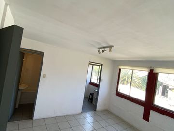 Solido departamento barrio Yungay.
