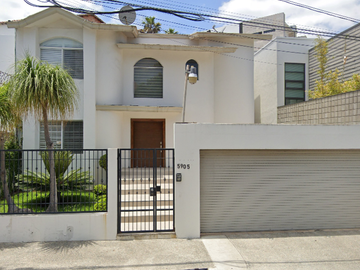 Casa en Venta en Jardines de Chapultepec Tijuana Baja California, Casa en Remate