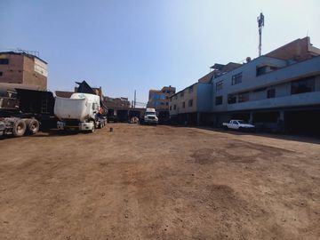 VENDO LOCAL COMERCIAL DE 2005 M2 EN AV. LOS CASCANUECES - SANTA ANITA-LIMA