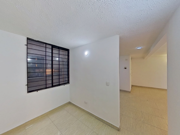 Apartamento remodelado en Palmeto – Segundo piso y excelente distribución 🏡