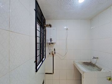 Apartamento remodelado en Palmeto – Segundo piso y excelente distribución 🏡