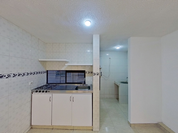 Apartamento remodelado en Palmeto – Segundo piso y excelente distribución 🏡