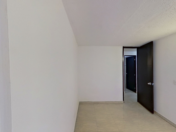 Apartamento remodelado en Palmeto – Segundo piso y excelente distribución 🏡