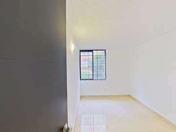 Apartamento remodelado en Palmeto – Segundo piso y excelente distribución 🏡