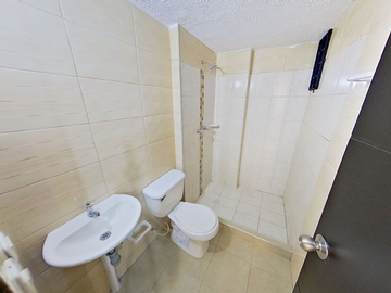 Apartamento remodelado en Palmeto – Segundo piso y excelente distribución 🏡