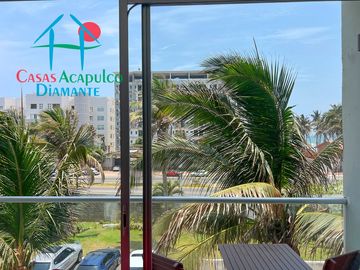 Funcional y acogedor, con balcón y acceso a club de playa en la mejor zona de Acapulco