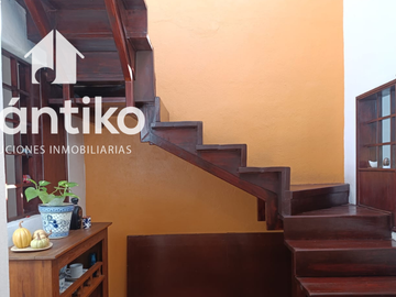 Residencia en Jardines Vista Hermosa, Colima.