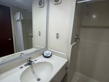 HOTEL EN VENTA HOWARD JOHNSON PLAZA LAS TORRES