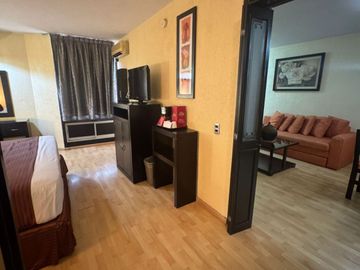 HOTEL EN VENTA HOWARD JOHNSON PLAZA LAS TORRES