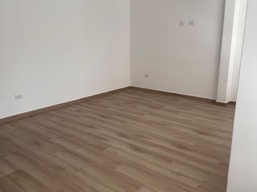 VENDO LINDOS DEPARTAMENTOS ACOGEDORES Y AMPLIOS DE 125mt. EN CAYMA, DE 3 DORMITORIOS CON 3 BAÑOS, ASCENSOR Y COCHERA ASCENSOR Y COCHERA