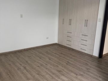 VENDO LINDOS DEPARTAMENTOS ACOGEDORES Y AMPLIOS DE 125mt. EN CAYMA, DE 3 DORMITORIOS CON 3 BAÑOS, ASCENSOR Y COCHERA ASCENSOR Y COCHERA