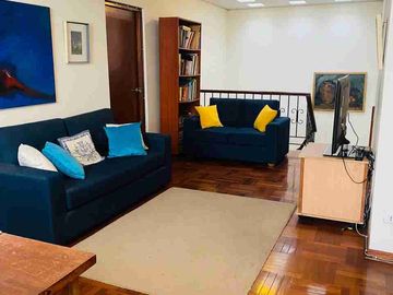 VENTA DE LINDA CASA FRENTE A PARQUE EN SAN BORJA