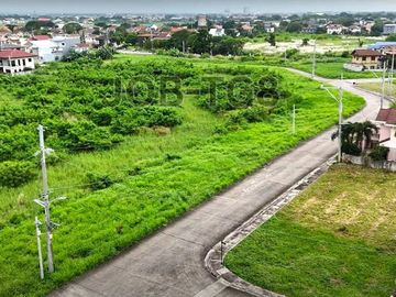 Lot for sale in Cavite Evo city