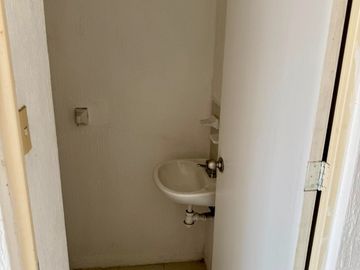 CASA EN VENTA DE 3 RECAMARAS EN LA COLONIA COLINAS DEL CARMEN, al sur de la ciudad