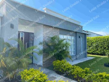 Renta Casa Campestre Amoblada sector Cerritos Pereira