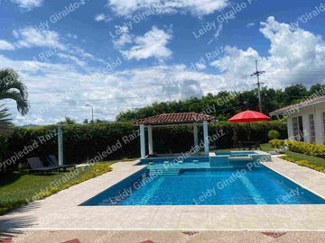 Renta Casa Campestre Amoblada sector Cerritos Pereira