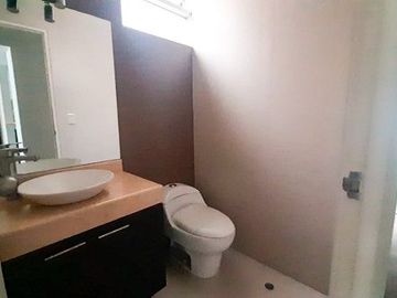 SE VENDE EXCLUSIVO DEPARTAMENTO EN PRIMER PISO MIRAFLORES