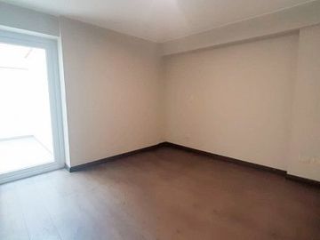 SE VENDE EXCLUSIVO DEPARTAMENTO EN PRIMER PISO MIRAFLORES