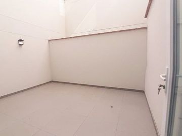 SE VENDE EXCLUSIVO DEPARTAMENTO EN PRIMER PISO MIRAFLORES
