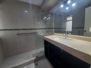 SE VENDE EXCLUSIVO DEPARTAMENTO EN PRIMER PISO MIRAFLORES