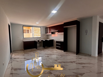 Casas de Venta en Cuenca Casa Comercial sector Empresa Electrica, cerca del Totoracocha