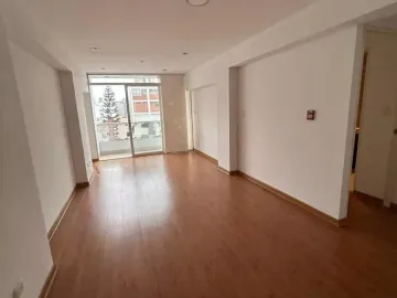 Vendo Departamento en Lince, Límite con San Isidro
