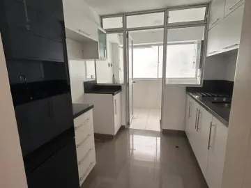 Vendo Departamento en Lince, Límite con San Isidro