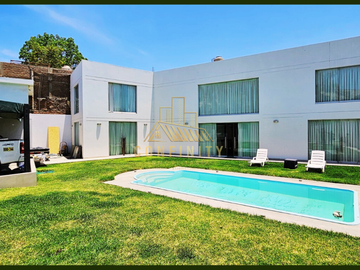 SE VENDE CASA DE 2 PISOS Y AZOTEA DE 586M2 EN RESIDENCIAL LA ANGOSTURA – ICA