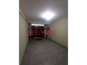 En Ocasion Venta De Hermoso Departamento Duplex En San Martin De Porres S/. 685,900.00 - $ 190,000.00