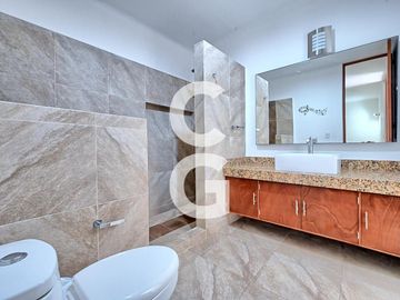 Departamento en Venta en Cancún en Res. Lagos del Sol Xik Nal con 3 Recámaras
