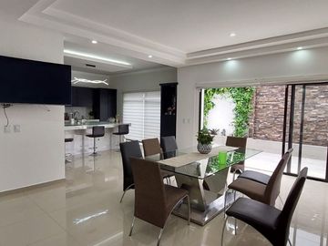 CASA EN VENTA EN FRACCIONAMIENTO SAN PEDRO POPULAR CERCA DEL MIRADOR