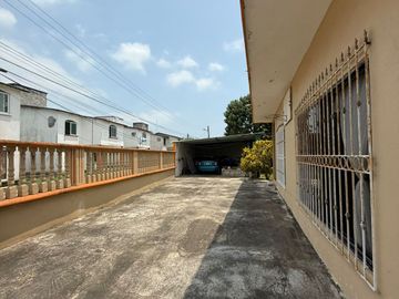 Casa en venta en el centro de Nautla, Veracruz cerca del mar