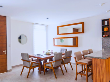 CASA EN VENTA RECAMARA EN PLANTA BAJA, JARDIN GRANDE.