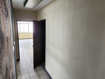 Oficina en Alquiler en el Centro de Guayaquil, Av Rumichaca