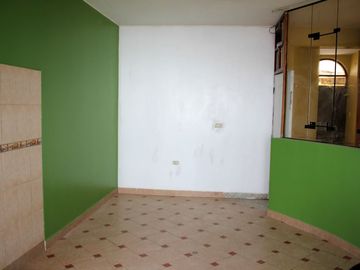 ✅📍Los Keñuales - Esquina Se VENDE Casa 2 Pisos