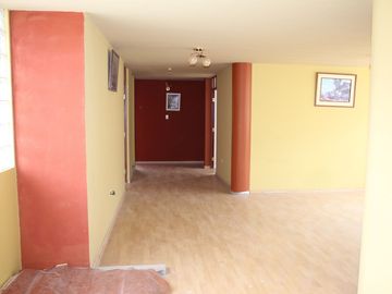 ✅📍Los Keñuales - Esquina Se VENDE Casa 2 Pisos