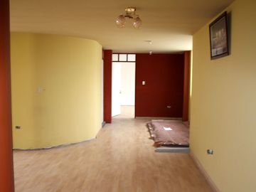 ✅📍Los Keñuales - Esquina Se VENDE Casa 2 Pisos