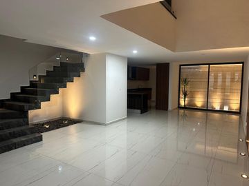Casa en venta en La Antigua Cementera  blvd 15 de mayo y hermanos Serdán