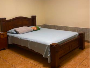 HERMOSA CASA DE 2 NIVELES CON UNA  EXCELENTE UBICACIÓN!!!