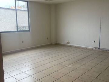 En RENTA edificio sobre avenida comercial en Cuernavaca, Morelos.