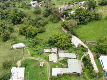 Vendo Finca Avícola en Silvania, Cundinamarca