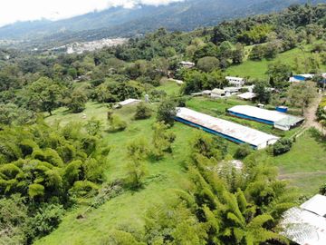 Vendo Finca Avícola en Silvania, Cundinamarca