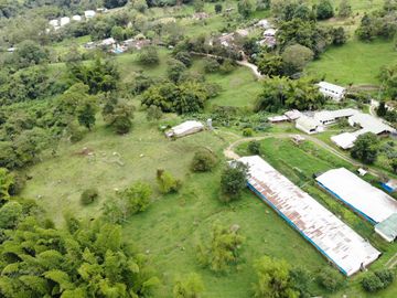 Vendo Finca Avícola en Silvania, Cundinamarca