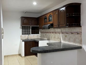Vendo casa 1 planta en Urbanizacion San Patricio (Machala)