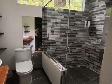 Venta casa dos niveles más Apartaestudio Sector Terranova-Pereira