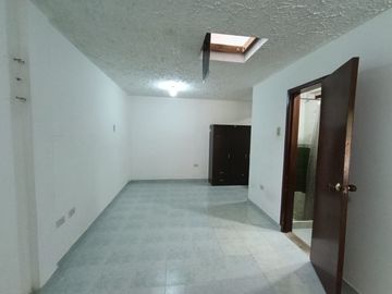 Venta casa dos niveles más Apartaestudio Sector Terranova-Pereira