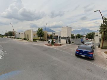 OY CASA ADJUDICADA LISTA PARA CESIONAR EN VENTA MONTENOVA, GARCIA, NUEVO LEON