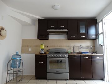 CASA EN FRACCIONAMIENTO COLINAS DE XOCHITEPEC EN MORELOS